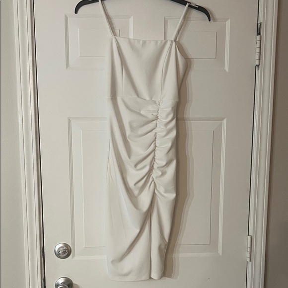 Emerald Sundae Strapless White Dress - Picture 1 of 3